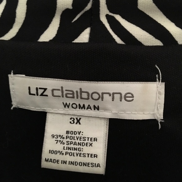 Plus size dress - Picture 2 of 3